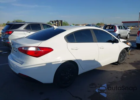 2016 Kia Forte Lx z USA, uszkodzony, nr VIN KNAFK4A68G5618899